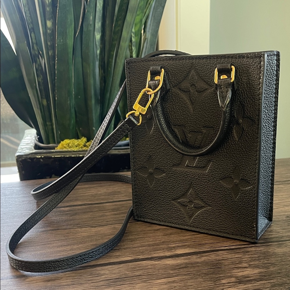 💯 LOUIS VUITTON PETIT SAC PLAT MONOGRAM EMPREINTE BLACK Crossbody